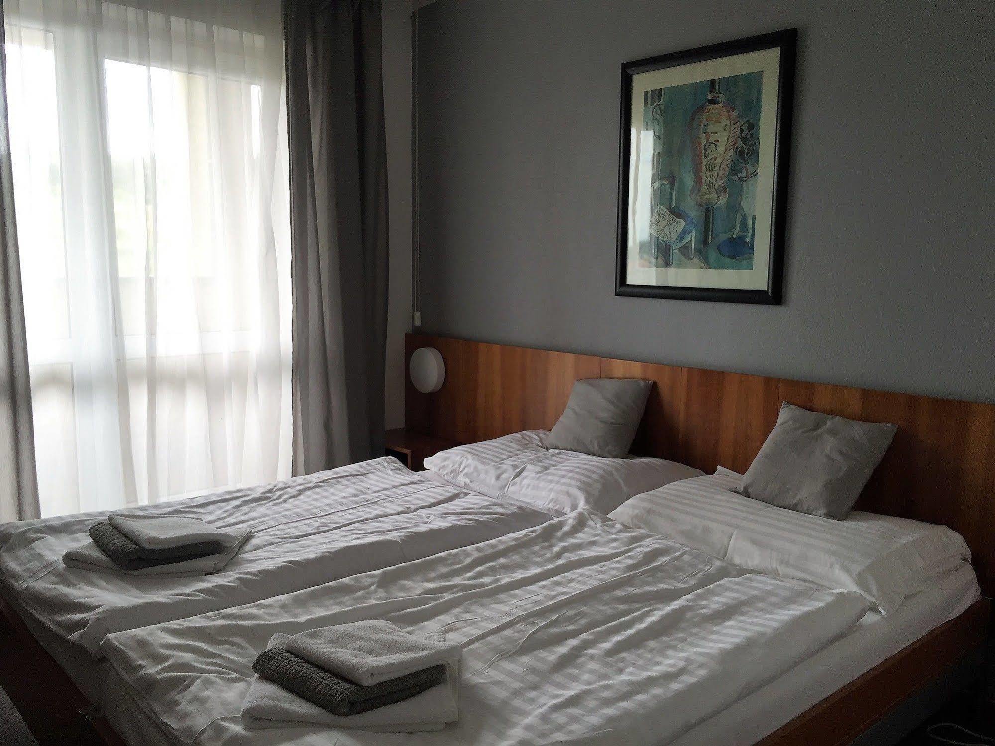 Hotel Maxim Svätý Jur Екстериор снимка